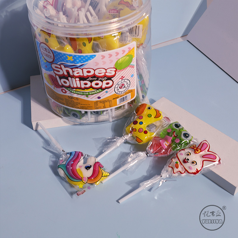 China YUEJIYA zoo lollipop animal carnival hard candy fruit flavor